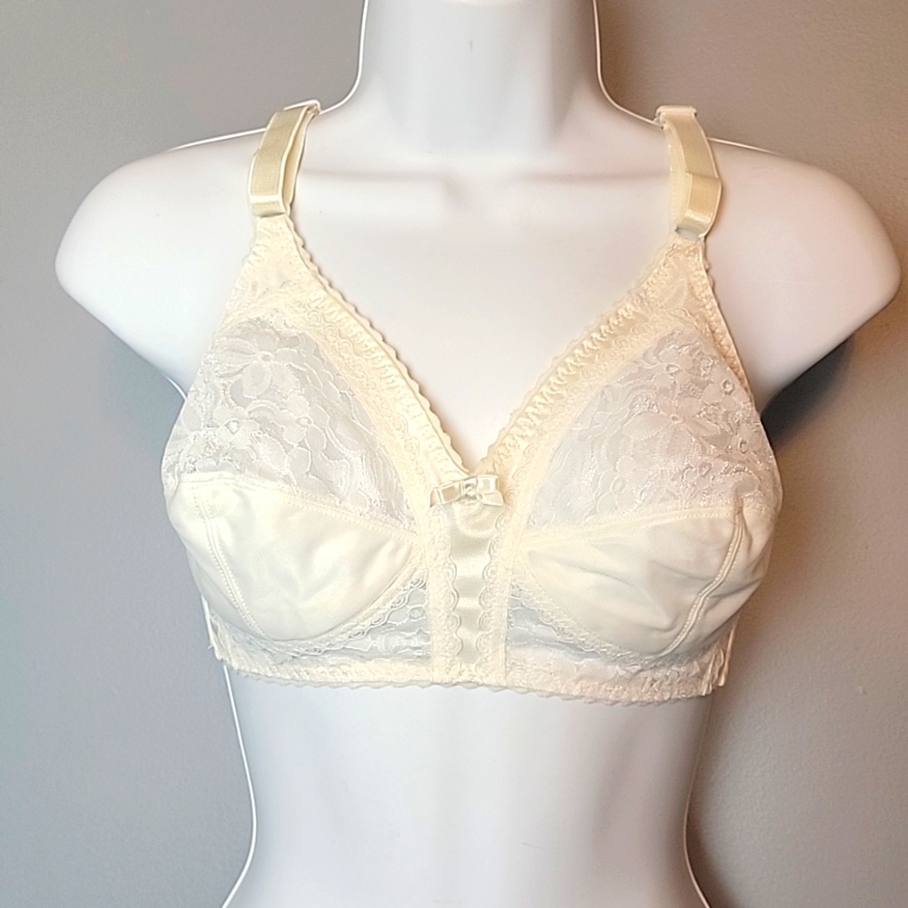Vintage Cream 38B Dandy Unlined  Full Coverage Wireless Sheer Lace Bra NWOT